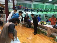 015
107年全國中學運動會第三天本會主任委員宋一信善盡地主之誼接待全國各縣市主任委員;裁判女士先生;改選後空手道協會理監事均蒞會關心打氣;除還邀約協
會副會長等到場人士共同頒獎為選手加油並合影留念。